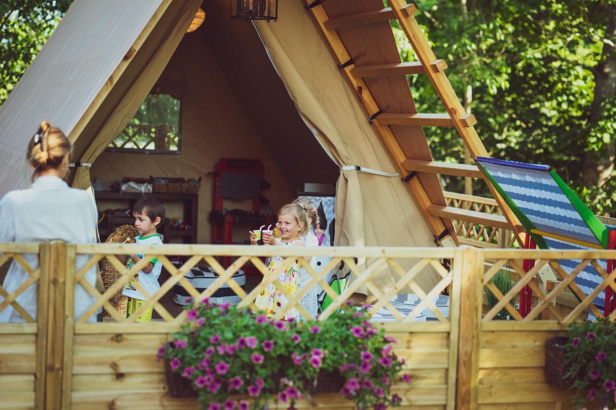 Mia Glamping Orissaare Exterior foto